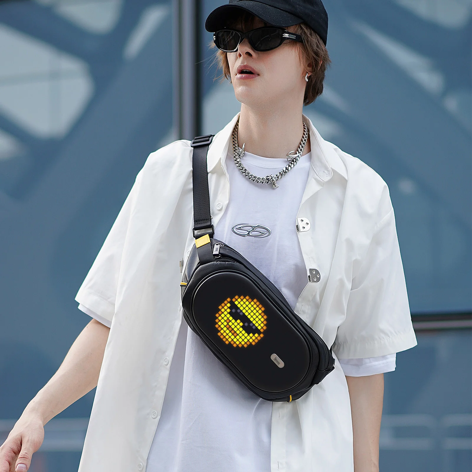 Divoom Sling Bag-C Pixel Art LED Sport Crossbody Bag - Image 4